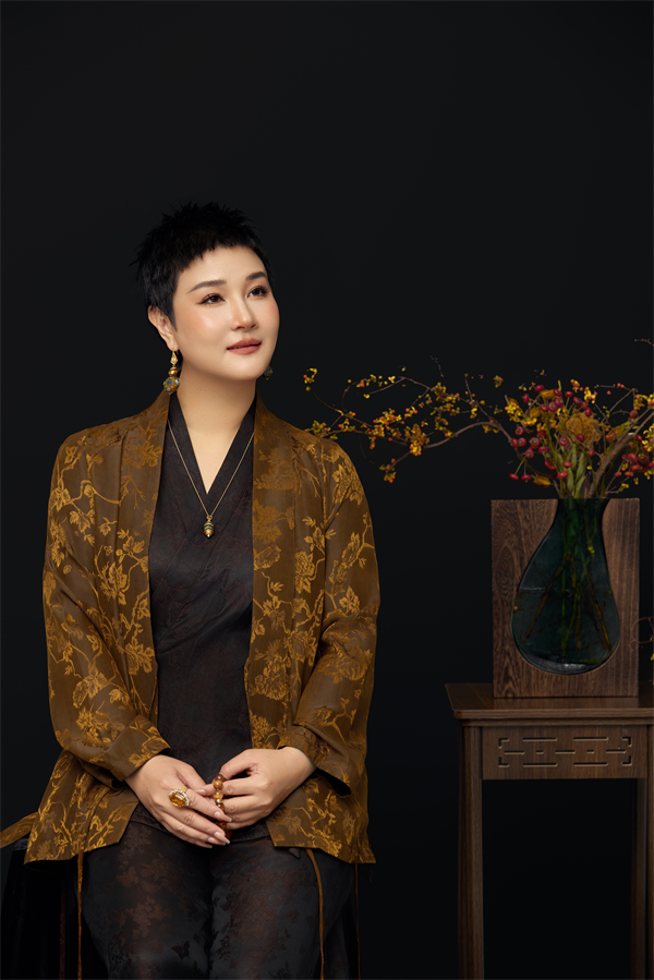 被央视采访的水晶皇后邱栩玟 独创水晶疗愈 赋能大众实现财富婚姻双丰收